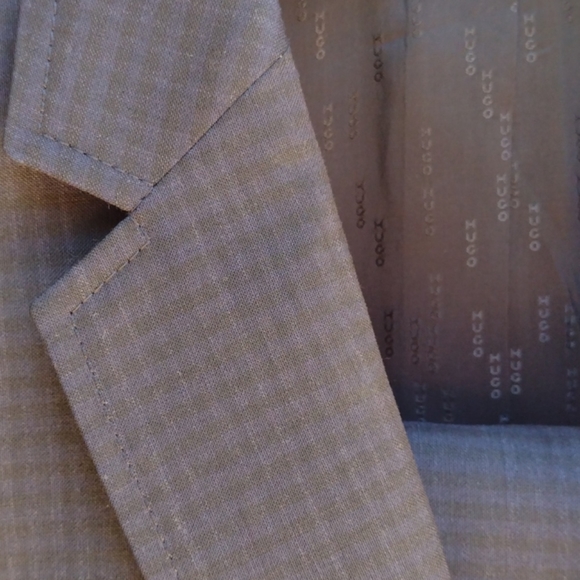 Hugo Boss Super 100 Suit - Picture 2 of 4